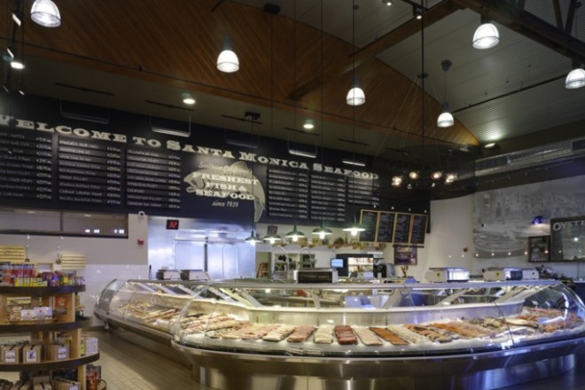 Seafood-Case-718x581c